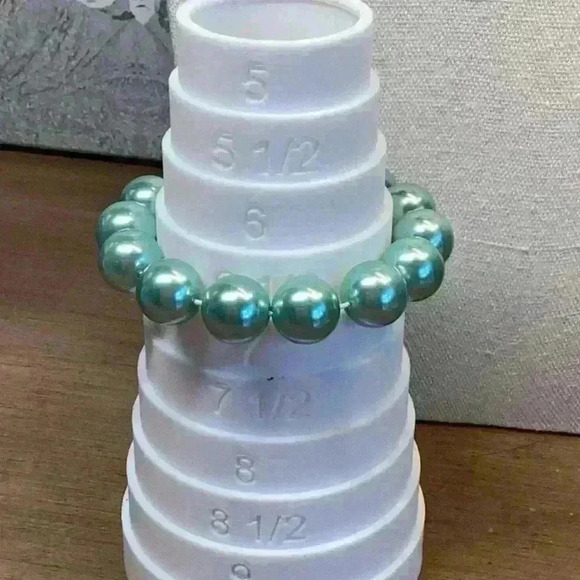 Green Glass Multi Strand Large Beaded Necklace and Bracelet Set Charter Club - Picture 6 of 6